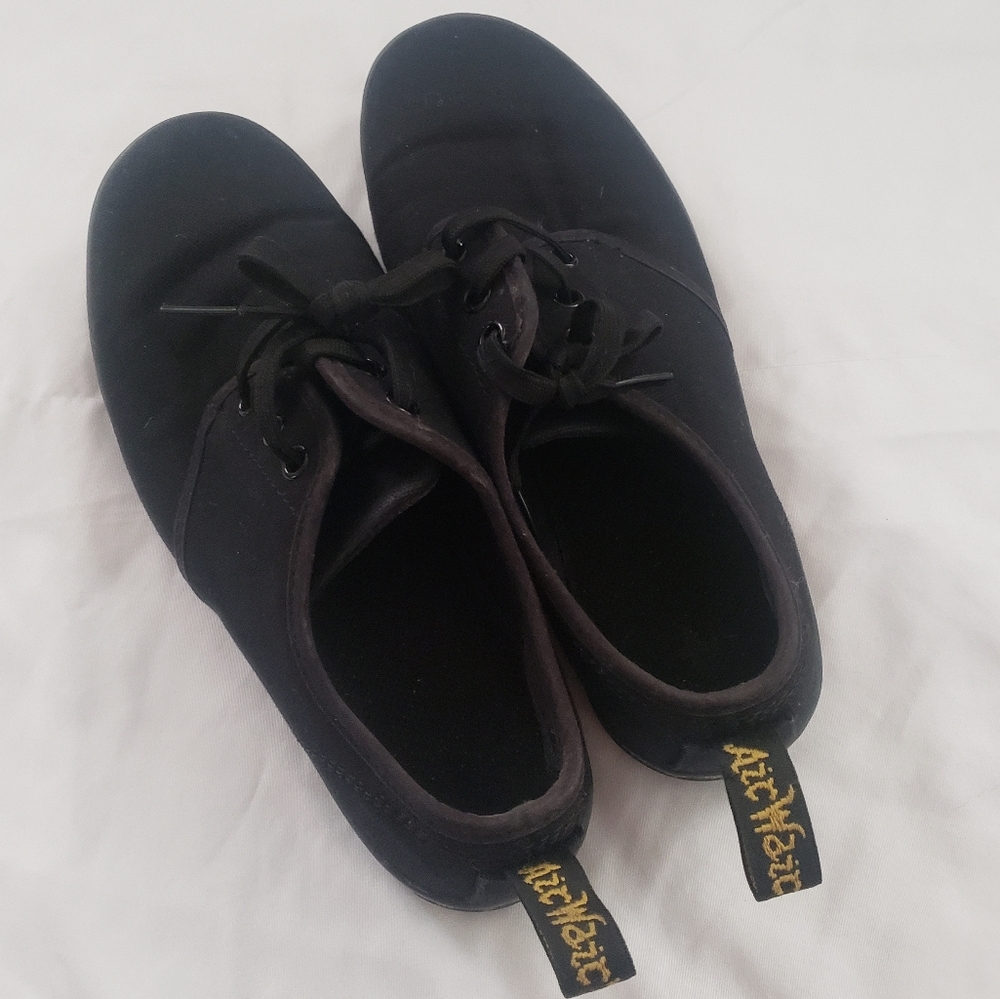 DR. MARTENS SOHO BLACK CANVAS SHOES Sneakers